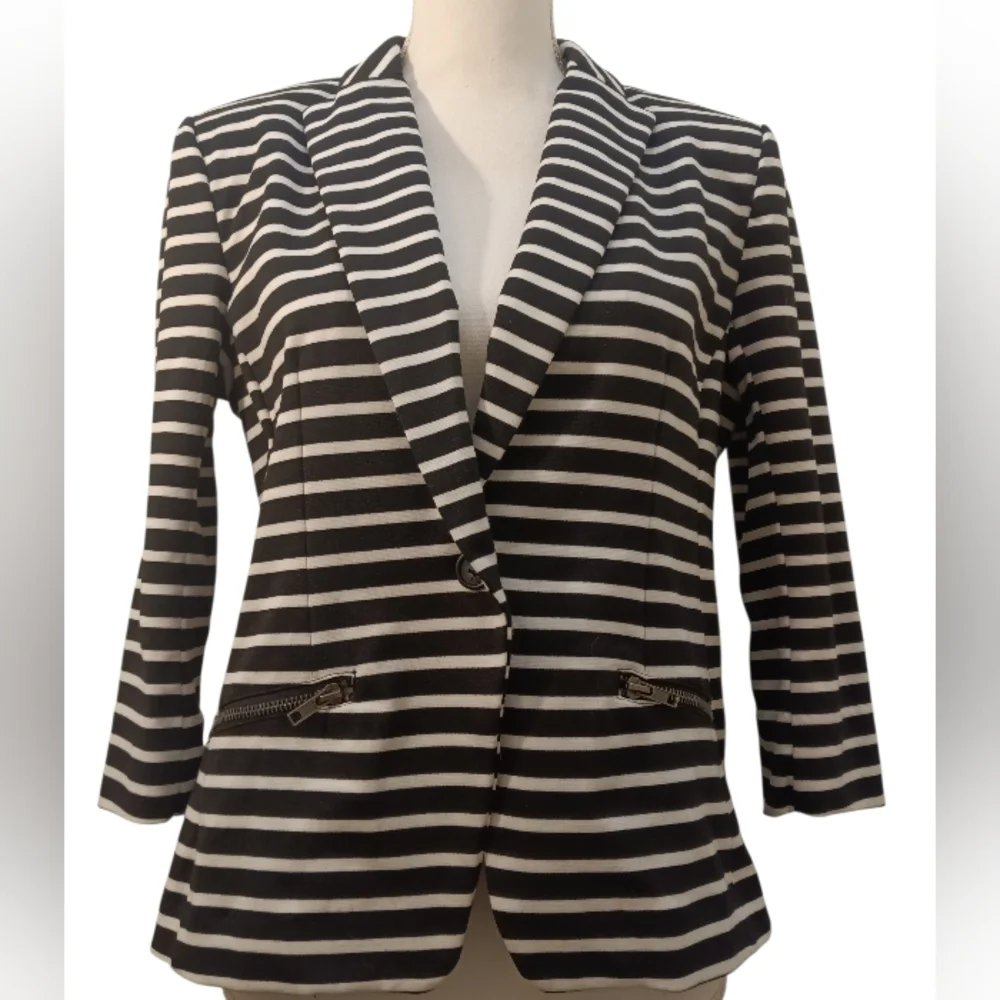 Christian Siriano Runway Style Black And White Striped Women's Blazer - Picture 2 of 7